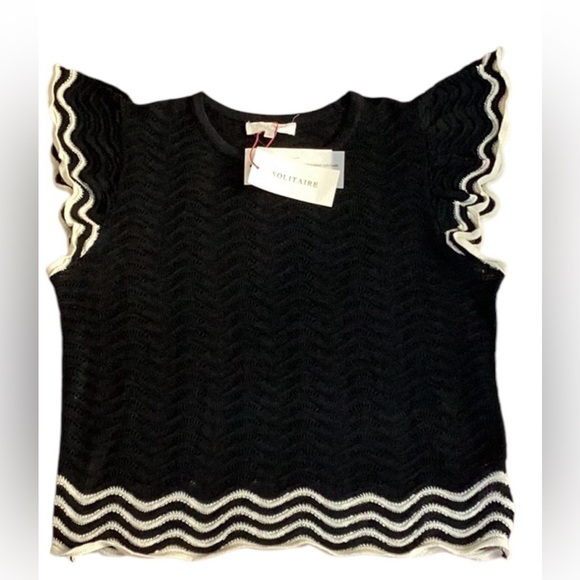 Solitaire NWT 2 Piece Set Chic Black and Cream Knit Top With Flare Pants Crochet - Picture 3 of 8